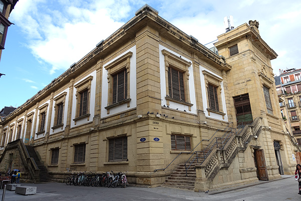 Nuevo mercado de la Bretxa