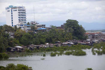 'Mundubat y Pausu Media. 2015' irudia