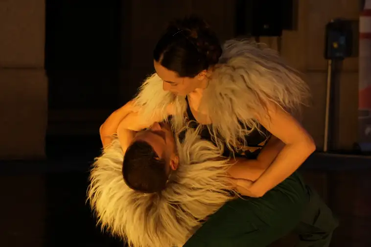 Entsegu irekia dantza: 'Basandere'