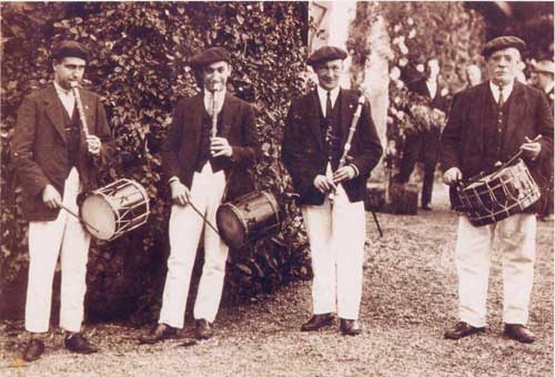 Aurreko Donostiako Udalaren Txistulari Bandaren argazkia