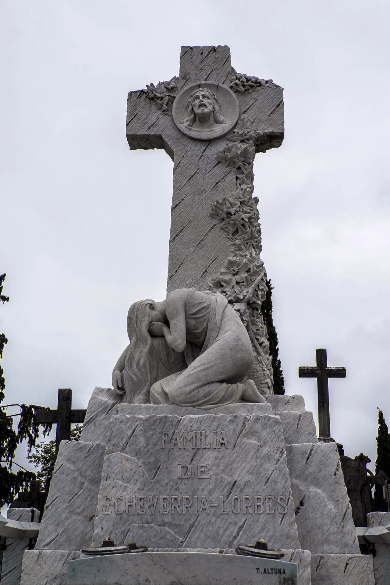 Echeverría-Lorbes panteoia