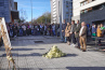 Foto Udalak plaka bat jarri du Mikel Zabalzaren omenez